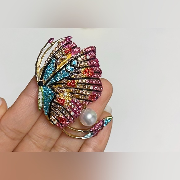 New Butterfly Brooch/ pendant - Picture 3 of 9